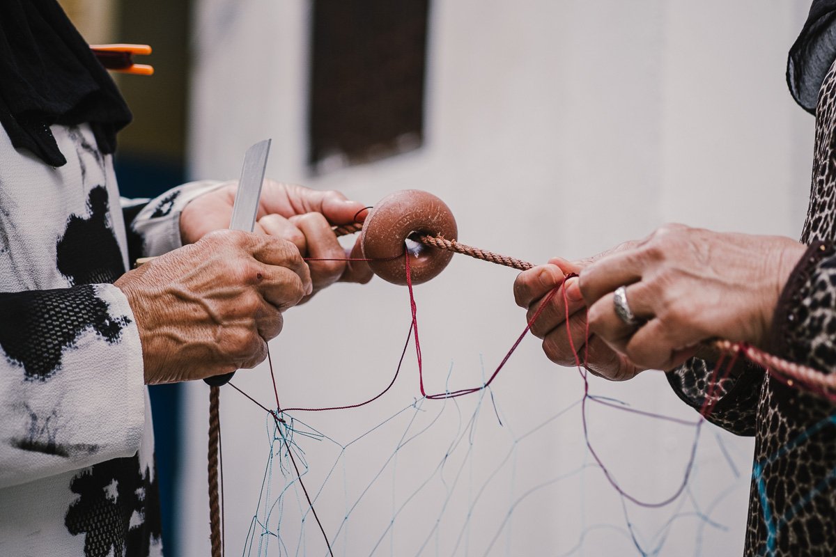 femmes pecheurs belyounech macro filet peche couteaux 021