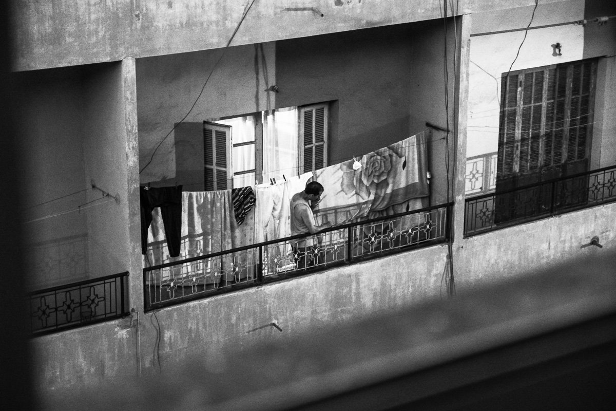 marraekch vieil immeuble fumeur terrasse