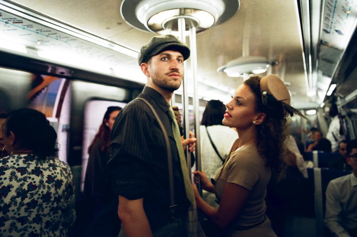 metro couple vintage