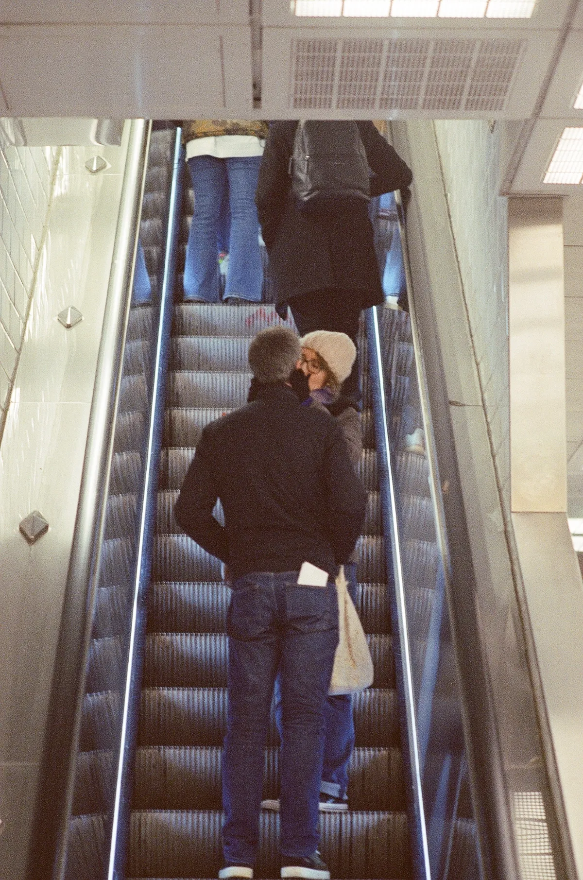 metro paris baiser 020