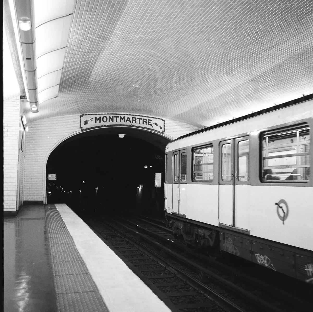 metro paris montparnasse 007