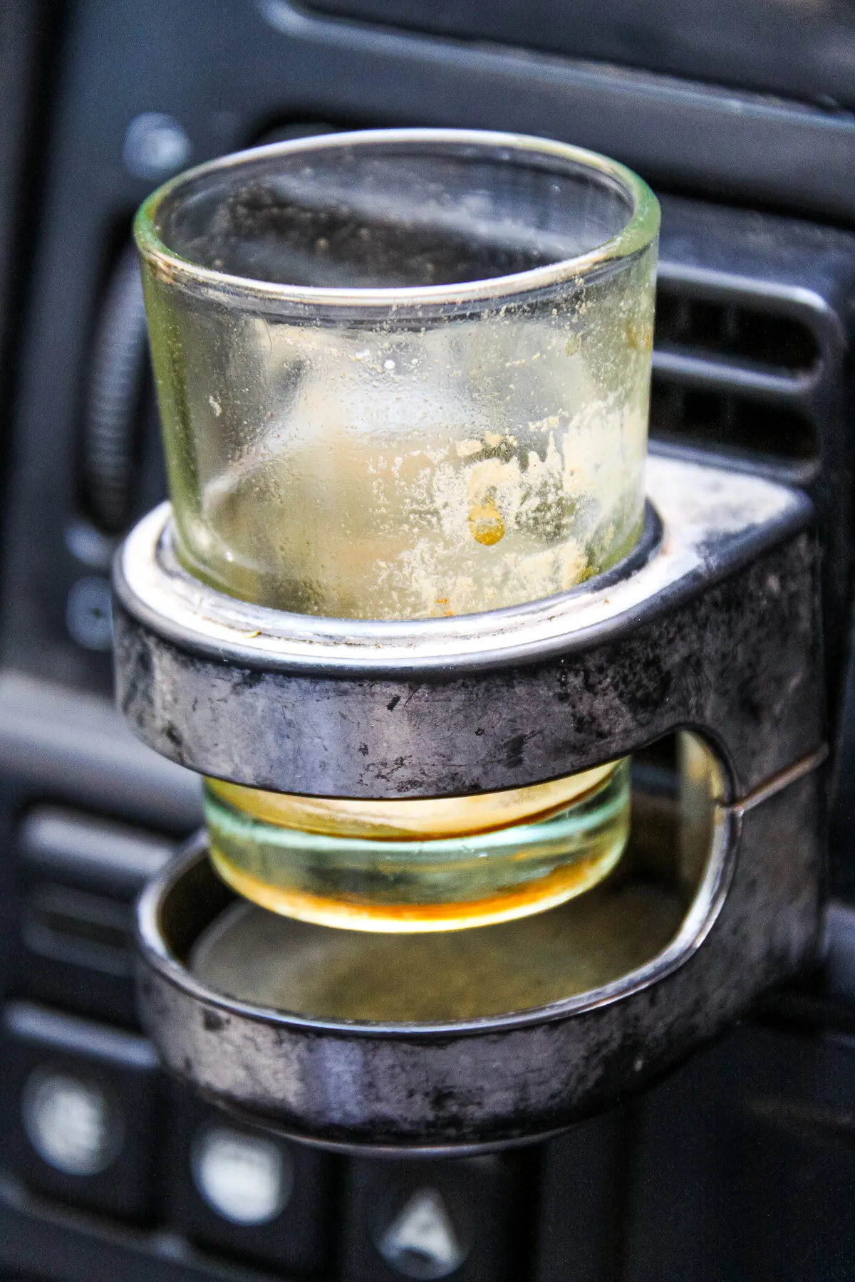 cafe algerien dans voiture typique