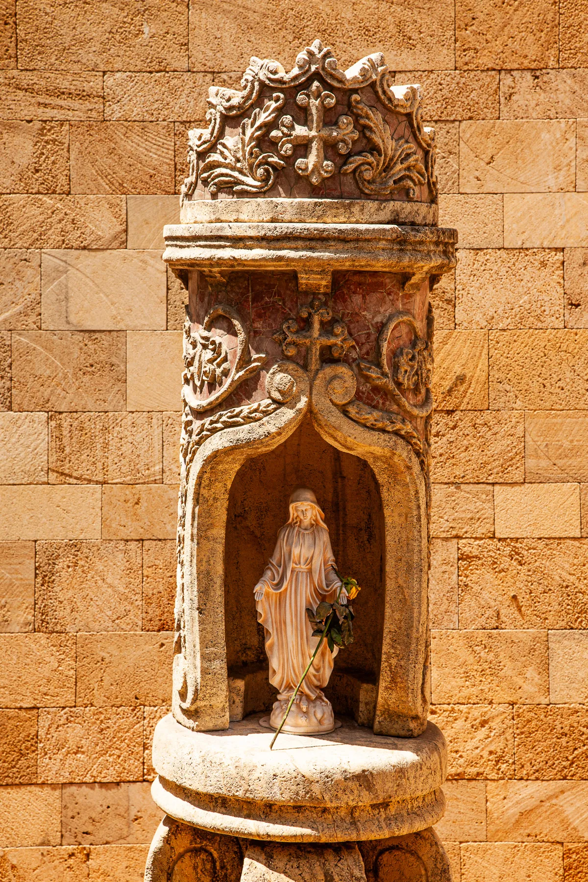 eglise maronite religion gemmayze beirut